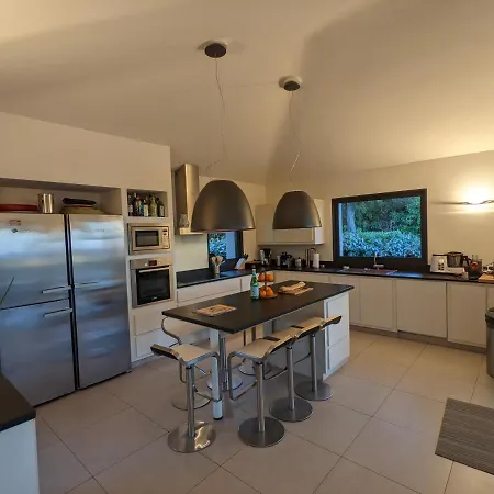 Villa Hauts De La Testa Avec Piscine, Vue Mer Zonza